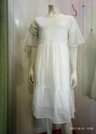 Белое платье из хлопка