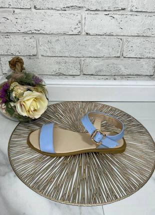 Блакитні босоніжки, сандалі