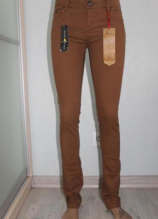 Продам джинсы скини от фирмы cache cache
