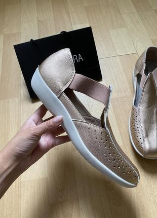 Шкіряні туфлі мокасини clark's