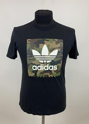Футболка з великим логотипом adidas
