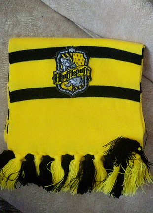 Шарф пуффендуй hufflepuff с эмблемой