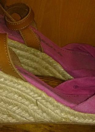 Стильні рожеві плетені босоніжки р40 pepe jeans
