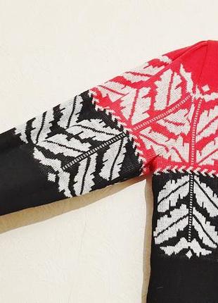Контрастная яркая кофточка чорно-красная женская джемпер дизайн белый с блестящей нитью5 фото