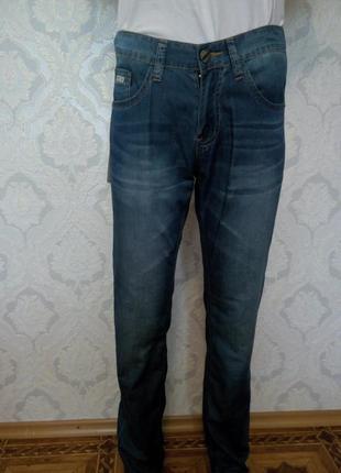 Распродажа мужских джинсов