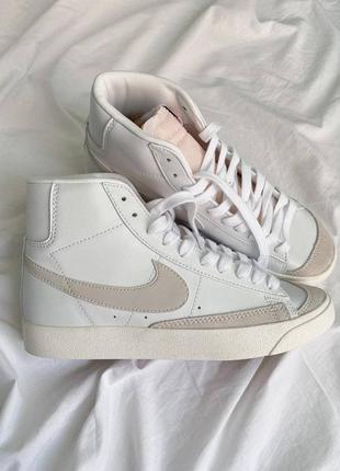 Кроссовки  n1ke blazer mid '77 vintage