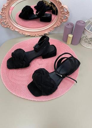 Замшеві  босоніжки плетіння коси замшевые босоножки плетение косы