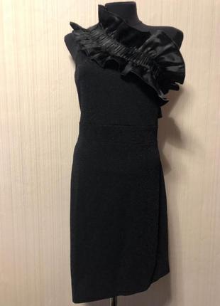 Чёрное миди платье с воланом глиттер на одно плечо вечернее1 фото
