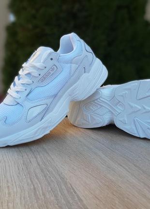 Шикарные кроссовки adidas falcon белые3 фото