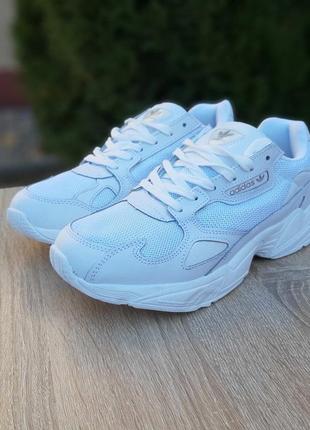 Шикарные кроссовки adidas falcon белые6 фото