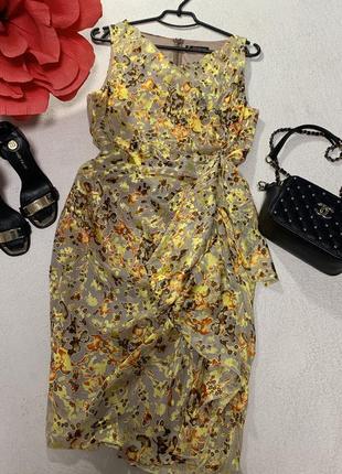 Нежное женственное красивое платье, в составе вискоза с шелком