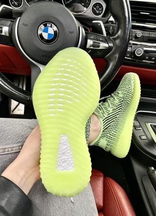 Классные женские кроссовки унисекс adidas yeezy boost 350 салатовые с чёрным 36-45 р8 фото