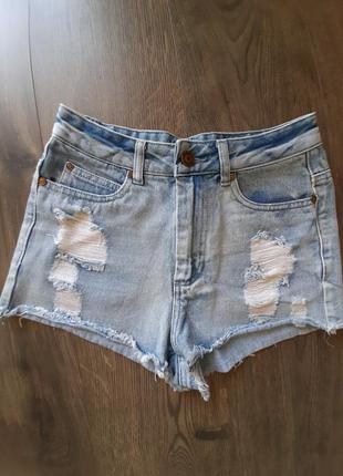 Шорті