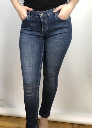 Качественные джинсы со средней посадкой