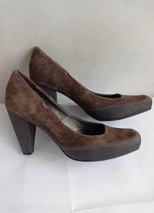 Замшеві туфлі, колір капучіно, розмір 39-25,8 см