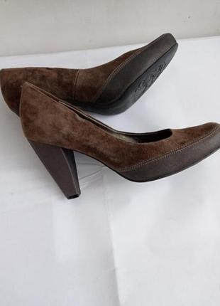Замшеві туфлі, колір капучіно, розмір 39-25,8 см2 фото