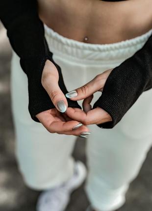 Укороченная кофта рибана черная4 фото