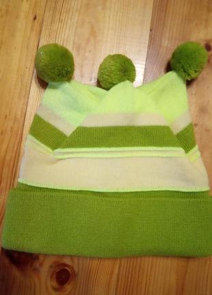 Демисезонная шапка мальчикам 1-2 года.