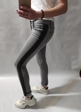 Серые джинсы низкая посадка скинни4 фото