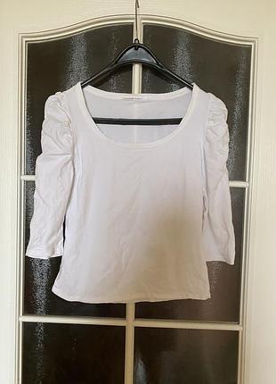 Белая кофточка