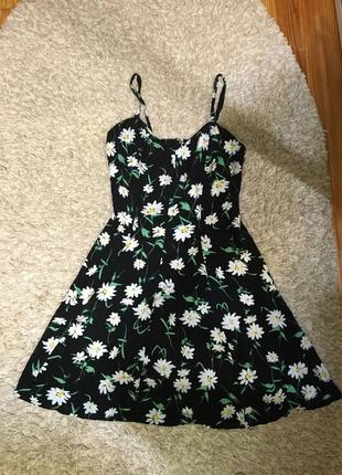 Милый летний сарафан в ромашки