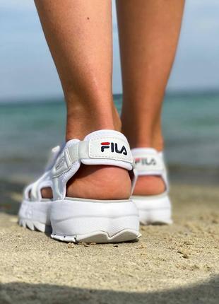 Босоножки fila disruptor sandal white белые женские босоножки фила8 фото