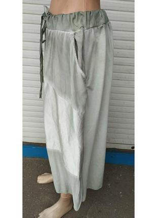 Итальянская коттоновая юбка с переходами ткани карманами с блестящим дизайном5 фото