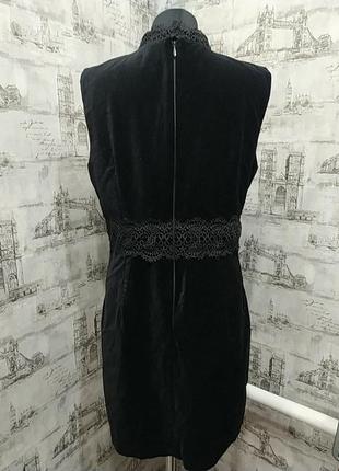 Черное бархатное вельветовое платье с кружевом3 фото