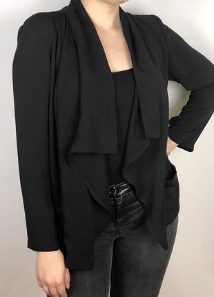 Пиджак накидка неординарного кроя от h&m