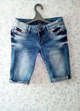 Джинсовые шорты