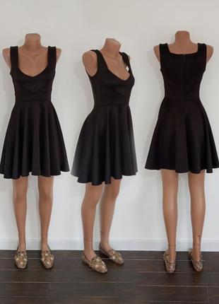 Черное симпатичное коктельное платье.  размер  s.