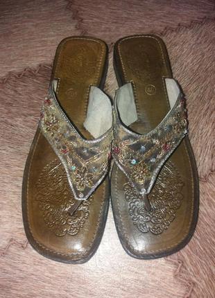 Розпродаж-шкіряні шльопки