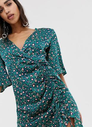 Распродажа платье prettylittlething миди с анималистическим принтом и разрезом с asos7 фото