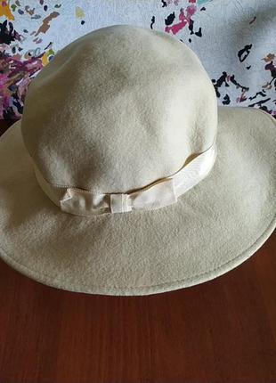 Шляпка женская бежевая осень /весна.