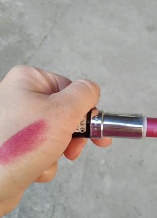 Помада rimmel 4