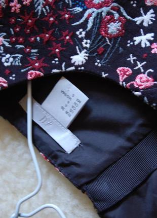 Жаккардовое платье- футляр в цветочный принт мини длины h&m в идеале8 фото