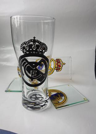 Пивні стакани