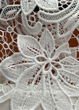 Пречудова блузка футболка з прошвою