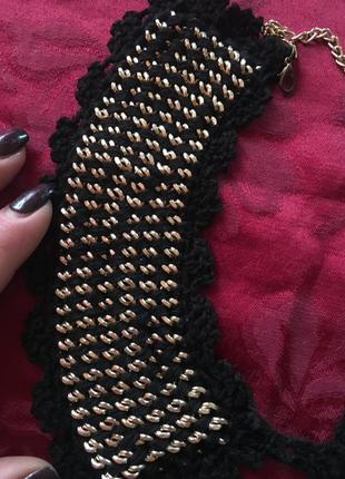 Оригінальна прикраса на шию