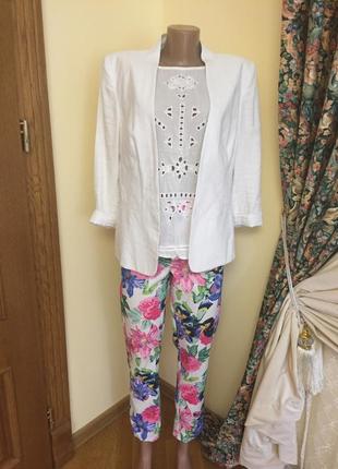 Женские брюки в цветочный принт1 фото