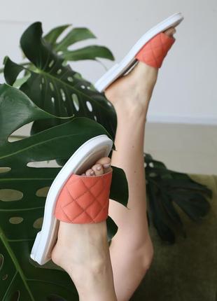 Стильні жіночі шкіряні шльопанці шльопанці.новинка.