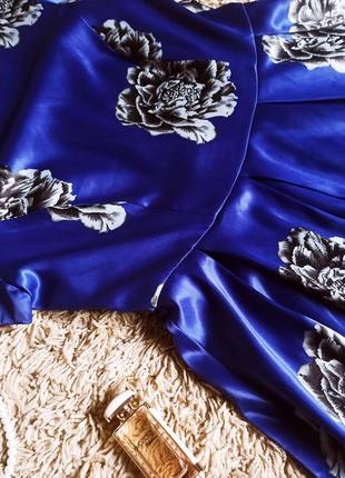 Продам нарядну, вечірню,коктейльну сукню, синя у квітах