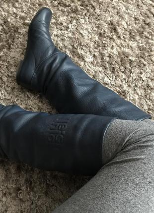 Кожаные сапоги