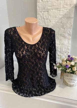 Ажурна чорна блузка