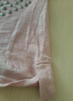 Нежно-розовая футболка с имитацией безрукавки3 фото