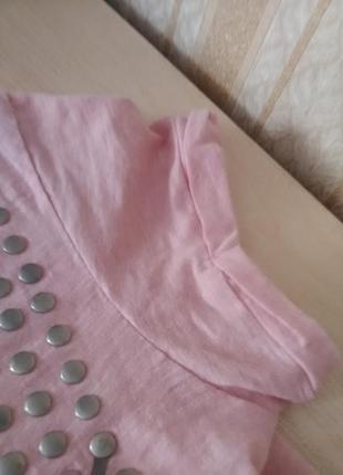 Нежно-розовая футболка с имитацией безрукавки5 фото