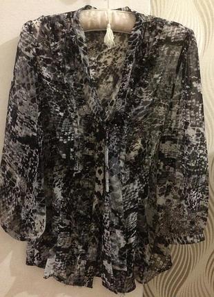 Блузка лёгкая женственная