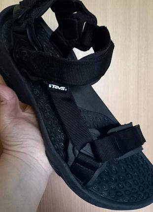 Босоніжки teva