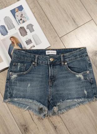 Джинсовые шорты с потертостями zara 36 s