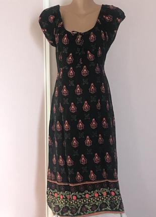 Эффектное платье миди фирмы гhennes